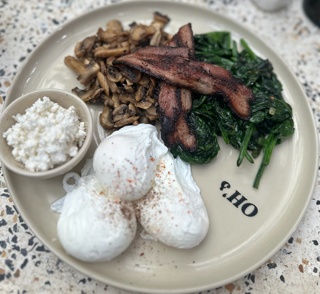 How to Dine Out Without Messing Up Your Goals